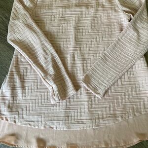 TOP.. THE LIMITED..SIZE S..PEACH..DOUBLE LAYER, ROUND NECK..P2P..19”..pullover